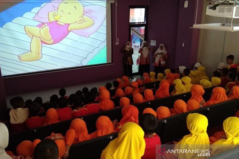 Perpusip Kota Magelang mengembangkan layanan teater mini