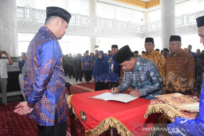 Bupati Adnan Purichta lantik komisioner Baznas Gowa