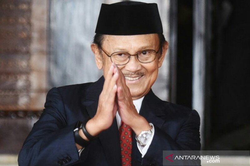 BJ Habibie diabadikan pada gedung FTI UMI Makassar