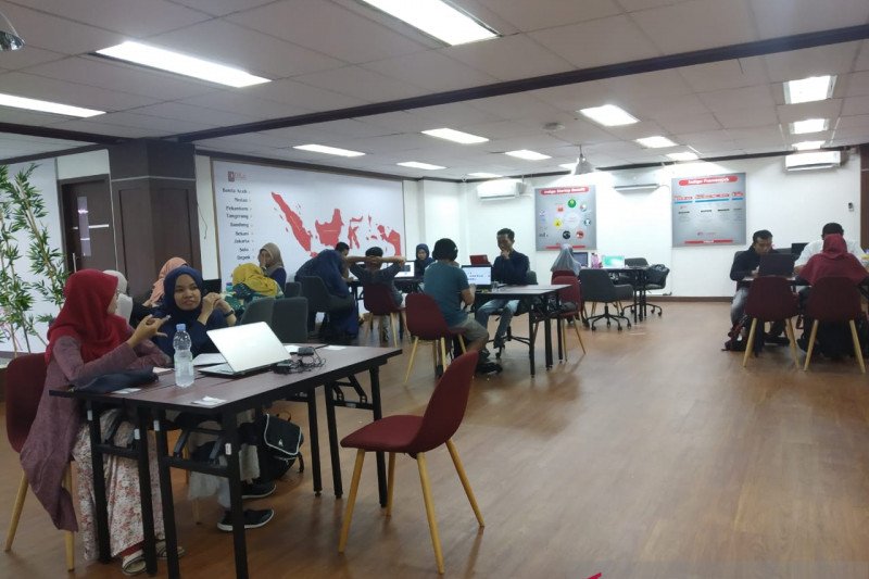 DILo Lounge Sediakan Berselancar dan Ruang Temu Gratis, Pingin Tau? (Video)