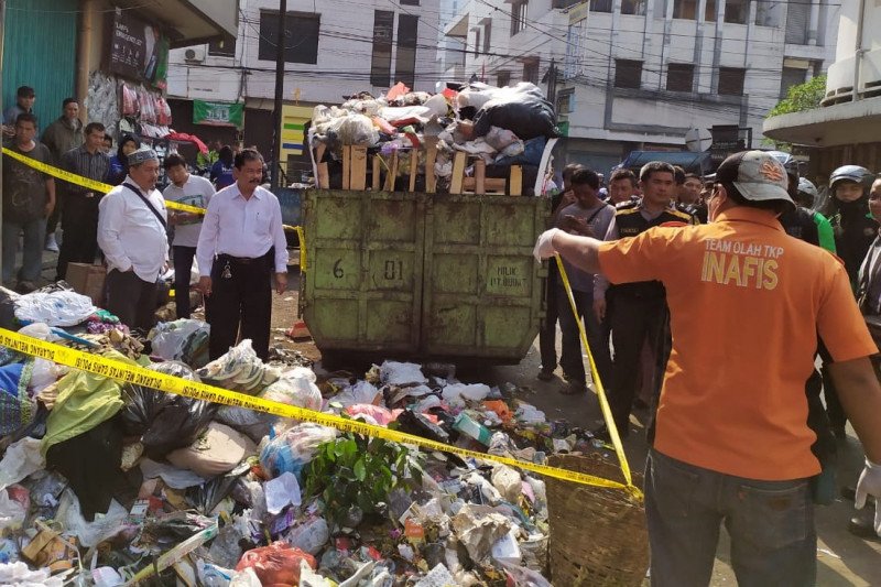 Bayi ditemukan di tempat sampah di Bandung dalam keadaan tak bernyawa