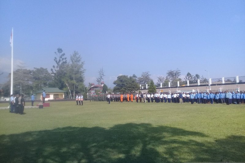Bupati Jayawijaya minta insan perhubungan darat-udara tingkatkan pelayanan