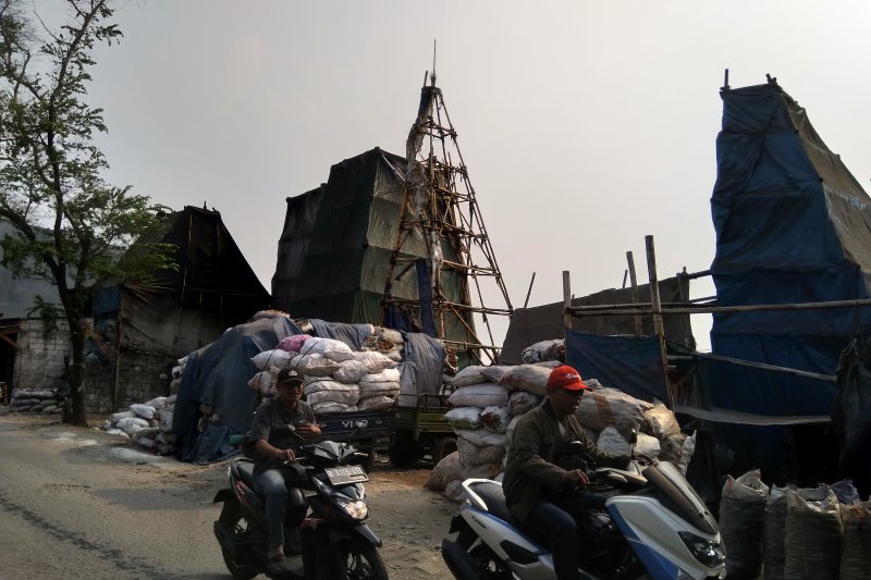 Pengukuran kualitas udara Cilincing masih tunggu alat