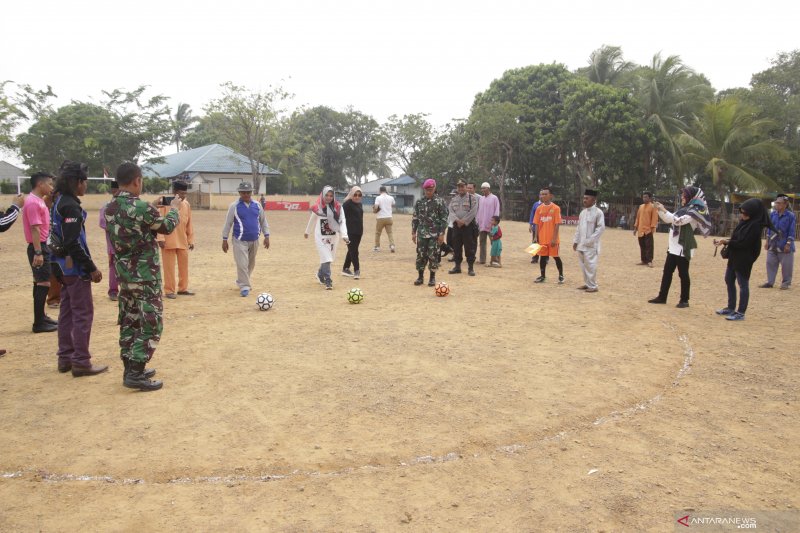 Turnamen bola antar pulau diikuti 64 tim