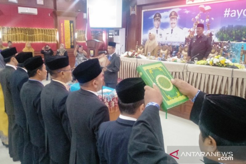 Wali Kota Pariaman lantik tiga pimpinan OPD percepat kinerja pemerintahan