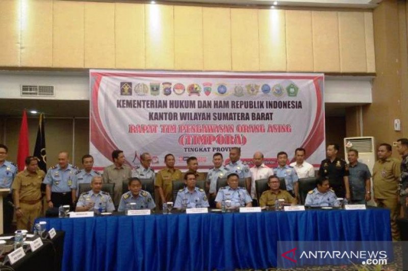 38.552 WNA datang ke Sumbar, tiga daerah tujuan utama