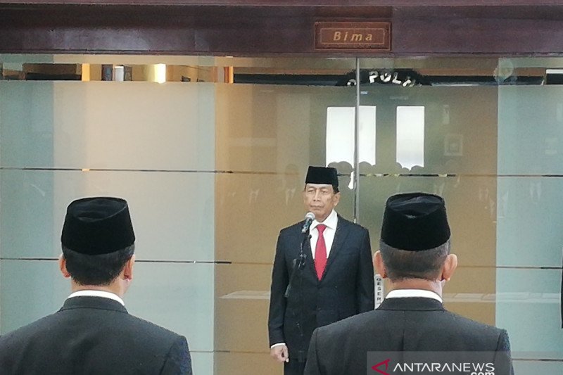 Wiranto minta pejabat Kemenko Polhukam cermati tiga persoalan aktual