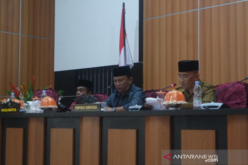 Komposisi pimpinan DPRD Kota Palu 2019-2024 ditetapkan