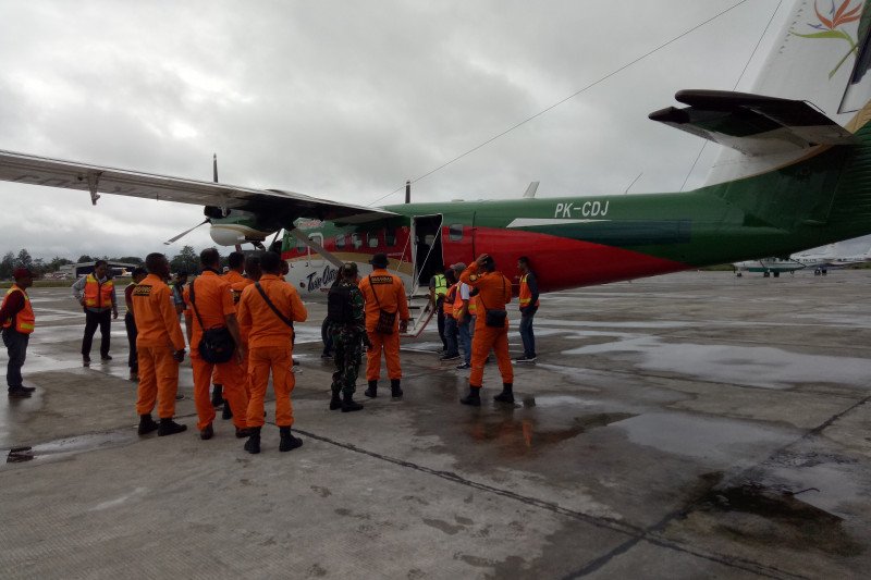 Pesawat hilang kontak di Papua belum ditemukan