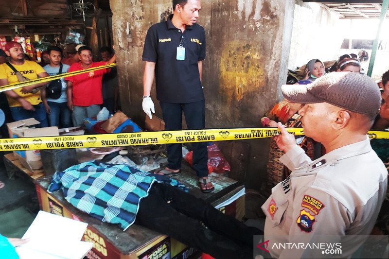Penemuan mayat laki-laki di pasar, tak ditemukan tanda penganiayaan