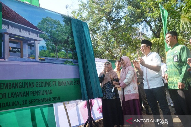 Bank NTB Syariah mempermudah layanan bagi warga lansia