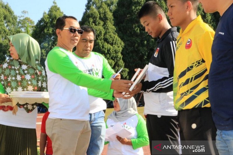 Pemkab Lutim beri penghargaan kepada atlet berprestasi