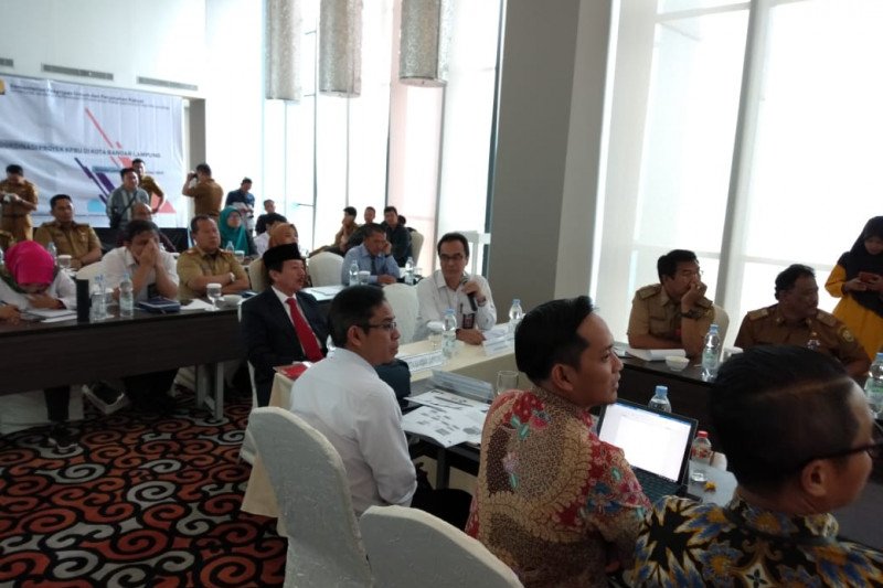 Dirjen Pembiayaan Infrastruktur PUPR mengecek TPA Bakung