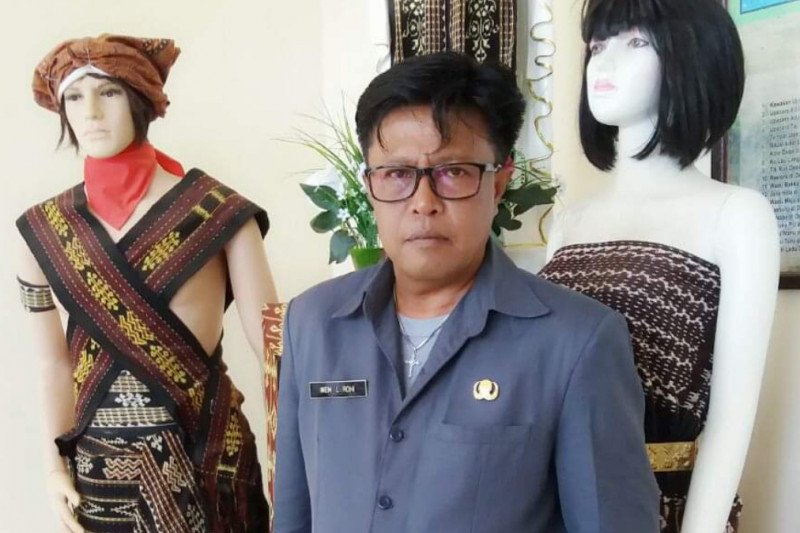 10 anak muda dari Sabu belajar produk suvenir di Yogyakarta