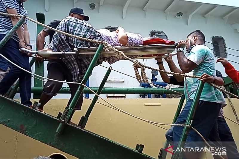 Sulitnya perjalanan pasien rujukan antarpulau