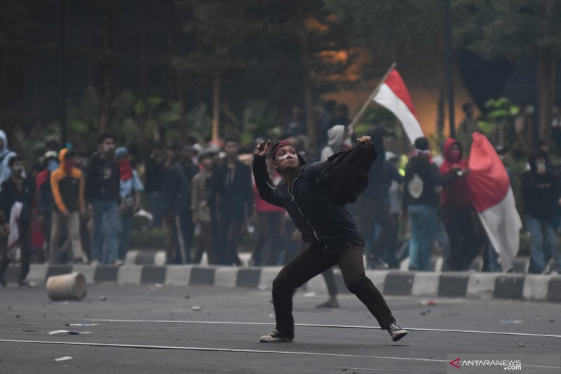 Para sudin pendidikan bergerak identifikasi siswa dari lokasi demonstrasi