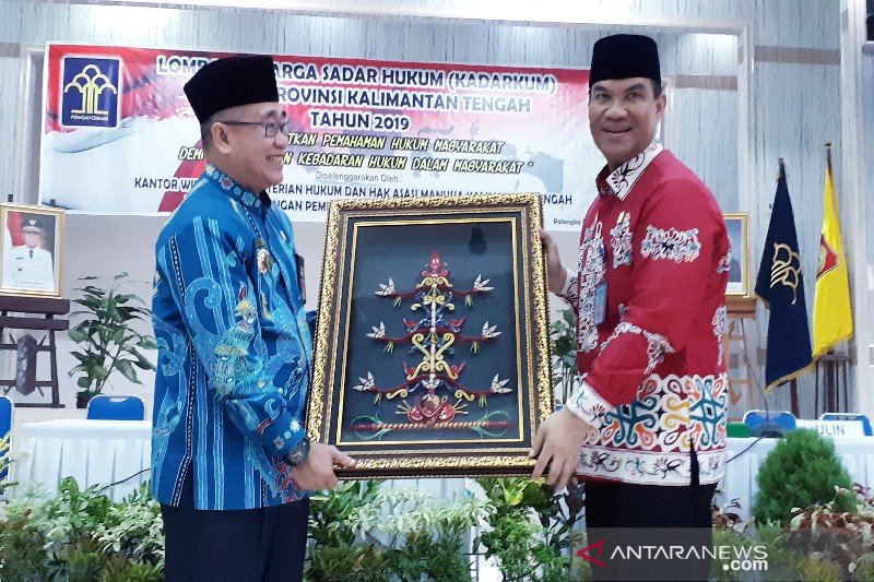 Sikap kritis masyarakat terhadap hukum menjadi perhatian Pemprov Kalteng
