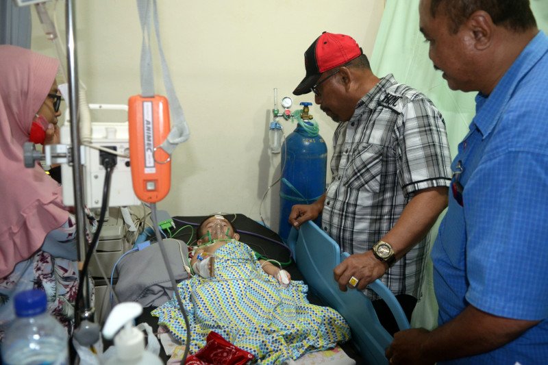 Gubernur Maluku tinjau korban gempa di RSUD Ambon