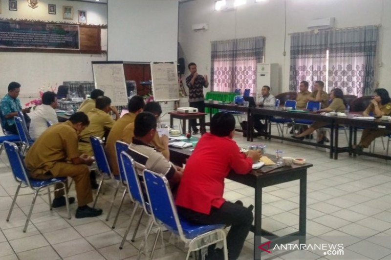 Luas lahan dan produksi karet di Gumas alami penurunan dan stagnasi