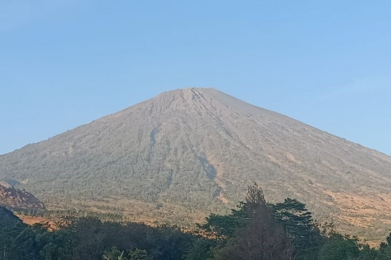 Gunung Rinjani termasuk jajaran wisata terpopuler di mesin pencari Google