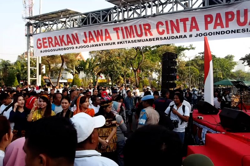 Masyarakat Jawa Timur deklarasi Cinta Papua