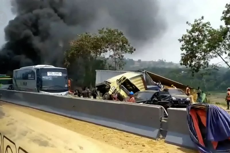 KNKT investigasi penyebab kecelakaan tol Cipularang