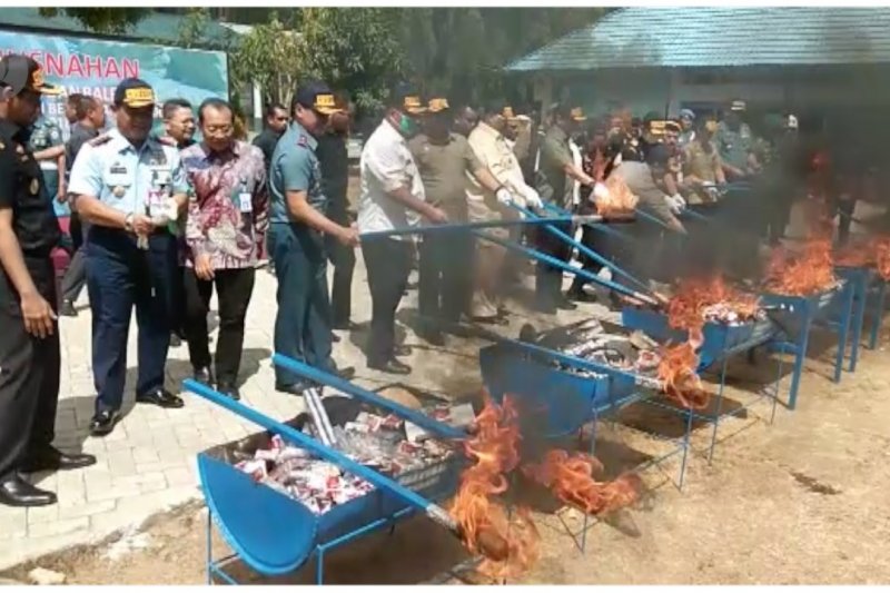 Bea Cukai musnahkan 4,8 juta batang rokok senilai Rp3,47 miliar