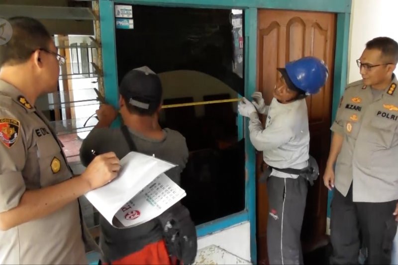 Perbaikan rumah rusak akibat ledakan gudang Mako Brimob