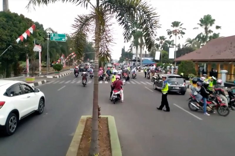 Kesadaran tertib berlalu lintas warga Pandeglang membaik