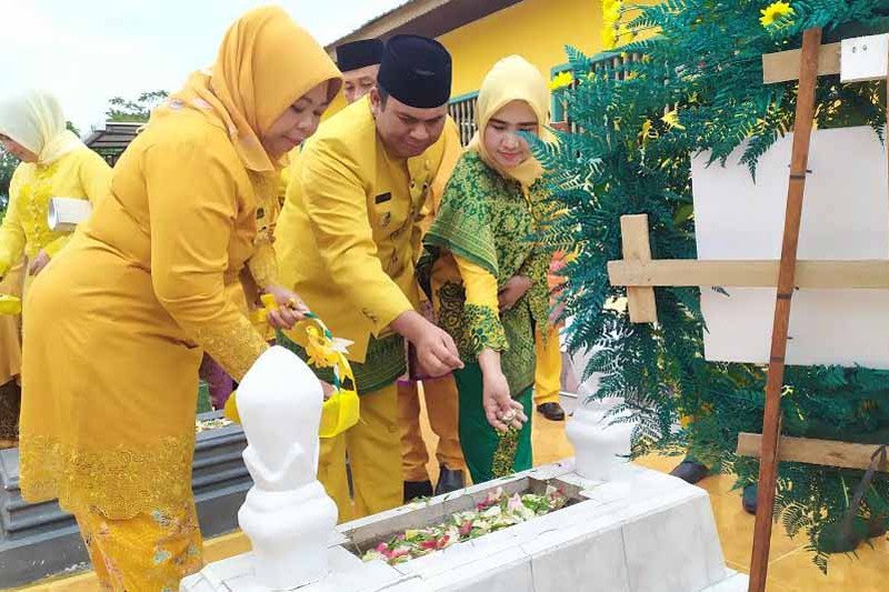 Sambut hari jadi ke-60, Bupati ziarah ke makam para pendiri Kobar