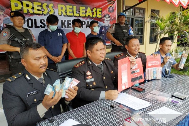 Polres Kotim tangkap tiga anggota jaringan peredaran narkoba