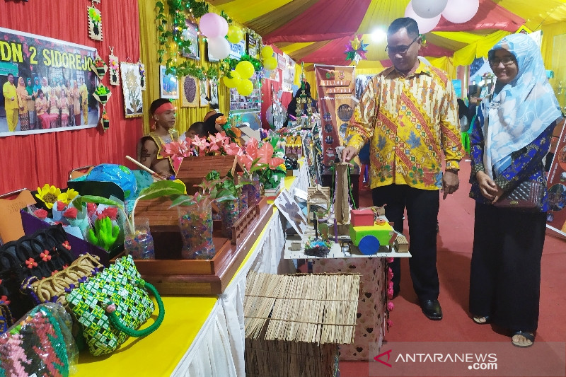 Stan Disdikbud Kobar promosikan hasil kerajinan pelajar