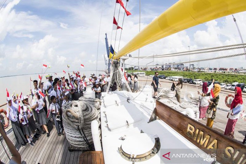 KRI Bima Suci bersandar di Thilawa Myanmar