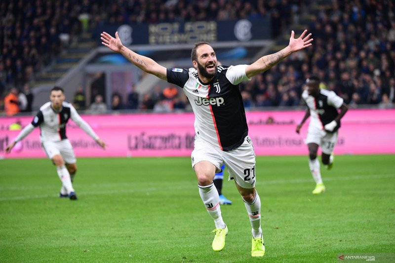 Juventus resmi melepas penyerang Gonzalo Higuain