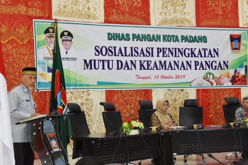 Padang kumpulkan pengelola rumah makan sosialisasikan keamanan pangan