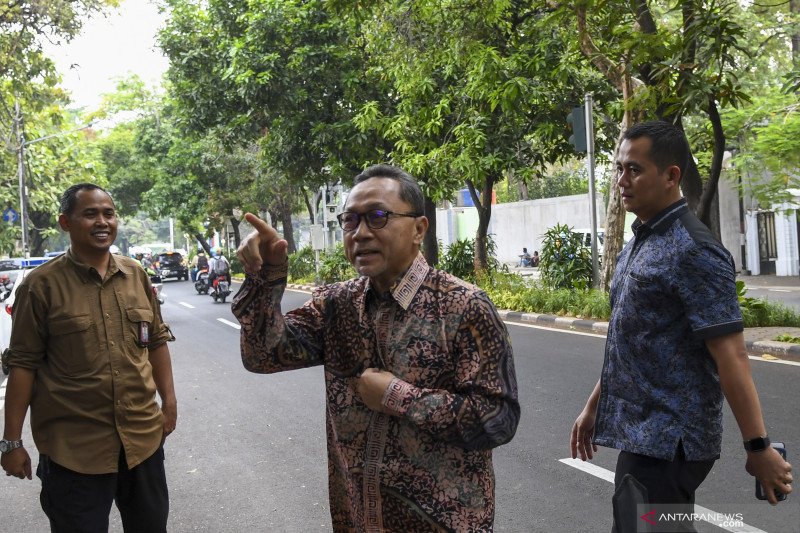 Ketum PAN Zulkifli Hasan besuk kadernya di lapas yang terpidana korupsi