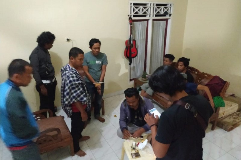 Polisi tangkap pengedar narkoba jadikan rumah sebagai lokasi transaksi