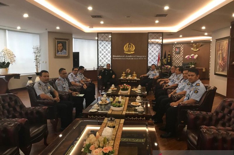 Wakil Bupati Boven Digoel minta pembentukan UKK saat bertemu Dirjen Imigrasi