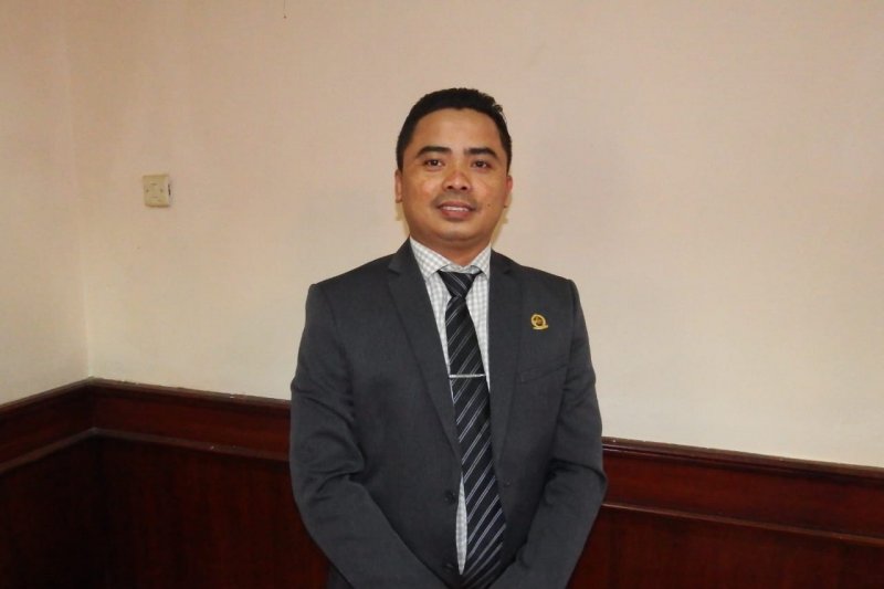 Lombok Tengah harus bekerja keras di usia 74 tahun