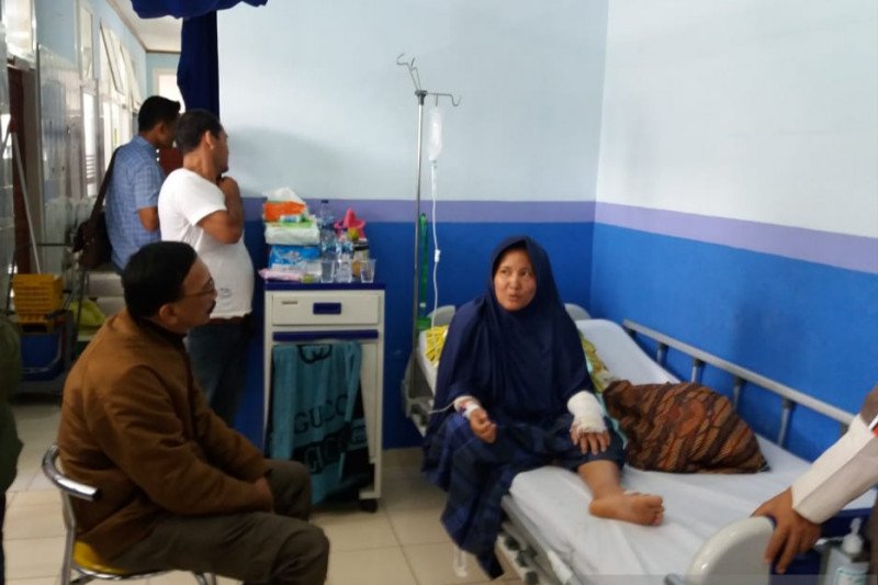 Bupati Pesisir Selatan Besuk Korban Kerusuhan Wamena