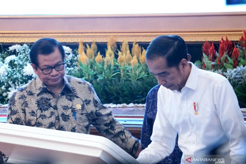 Presiden Jokowi resmikan operasi Palapa Ring