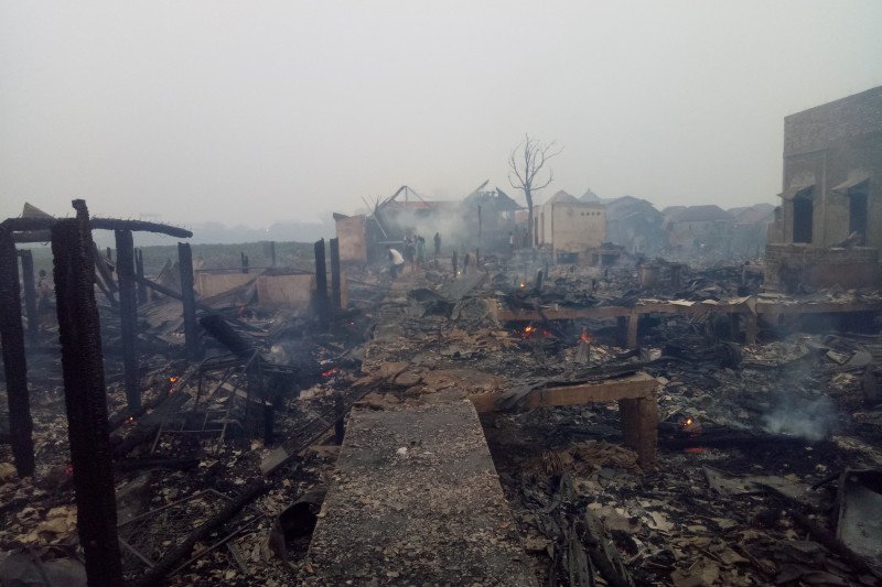 Puluhan rumah di kawasan tua Palembang ludes terbakar