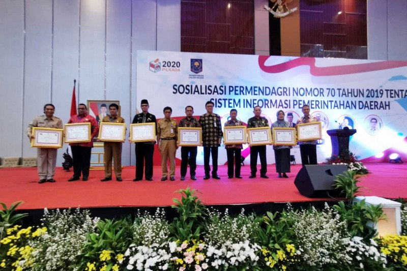 Kemendagri anugerahi Pemkot Makassar penghargaan implementasi SIPD