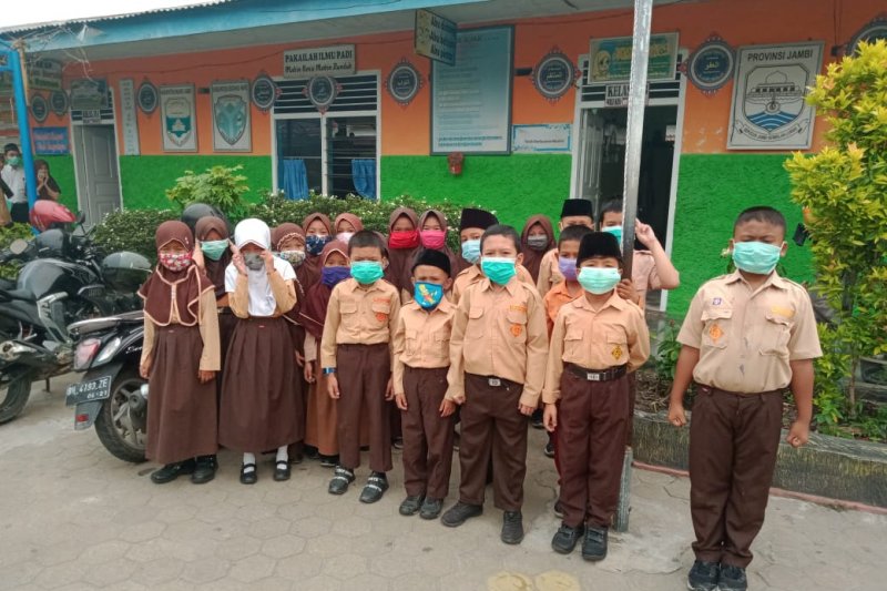 Asap semakin pekat sekolah di jambi pulangkan siswa lebih awal