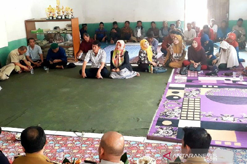 Suami istri 'head to head' dalam pemilihan Kades