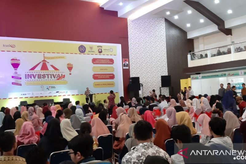 OJK sebut literasi pasar modal di Indonesia baru mencapai 4,4 persen