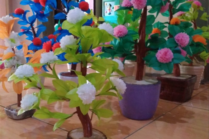 Siswa SD di Ogan Komering Ulu olah sampah menjadi karya seni