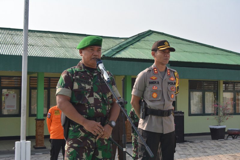 Jelang pelantikan presiden, TNI-Polri Waykanan gelar apel bersama