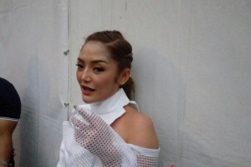 Siti Badriah mengaku tak dibayar di konser "Musik Untuk Negeri"