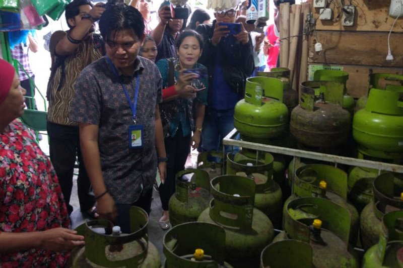 Pertamina akan tindak tegas pangkalan nakal di Sumbar